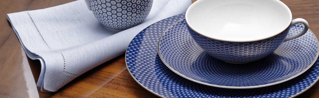 Raynaud Tresor bleu dinnerware